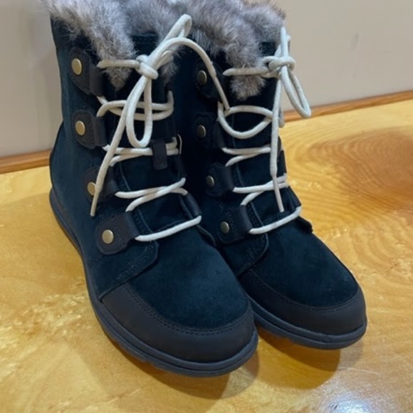 Sorel Women's Explorer Joan Boot-Light Rain, Snow-Waterproof-Black, Dark Stone - Picture 3 of 3